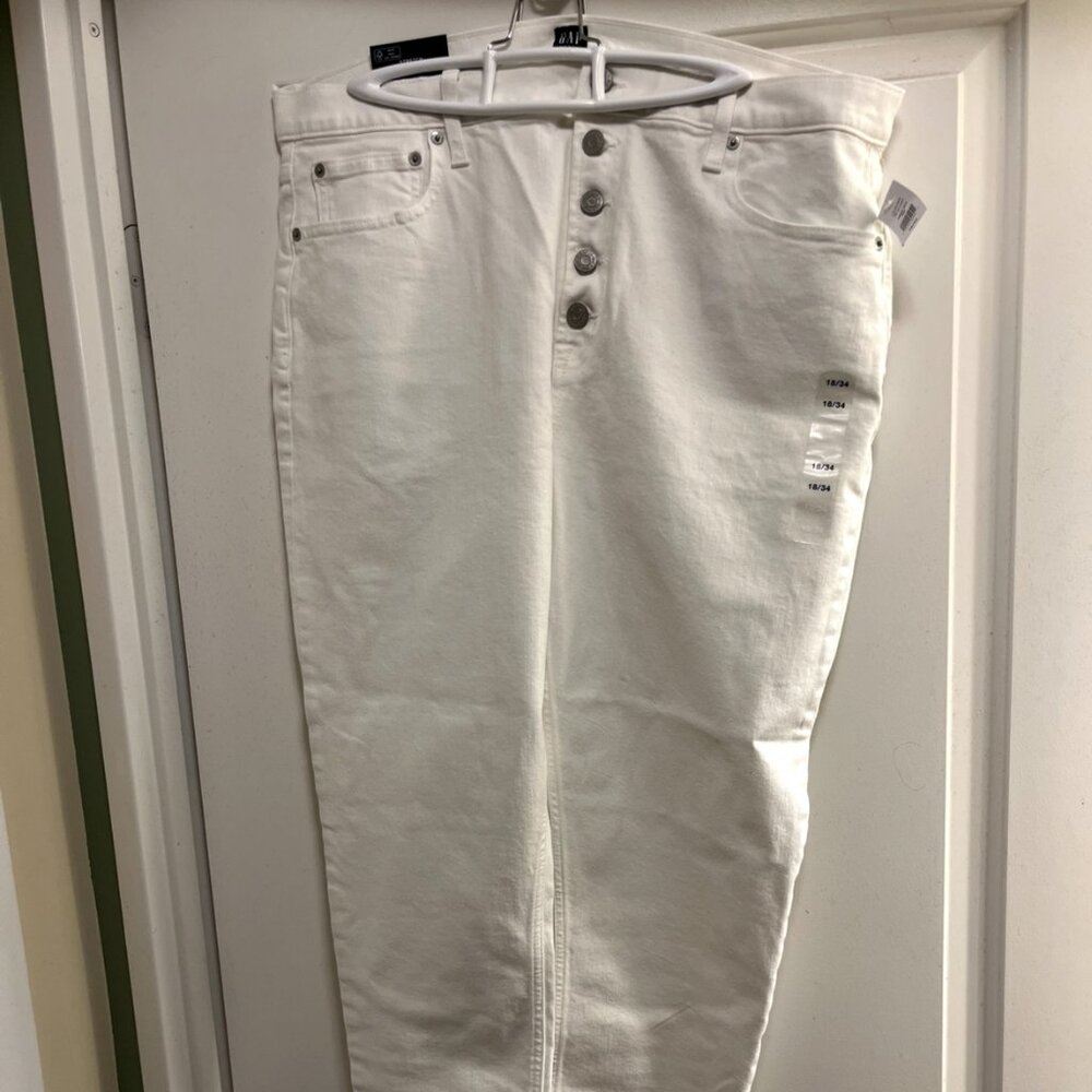Button fly white GAP jeans - NWT size 18